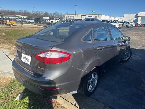 Used 2018 Ford Fiesta SE image 11