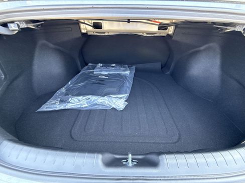 New 2026 Hyundai Elantra Hybrid FWD image 25