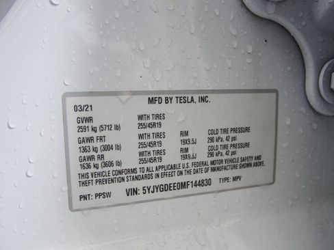 Used 2021 Tesla Model Y Long Range image 29