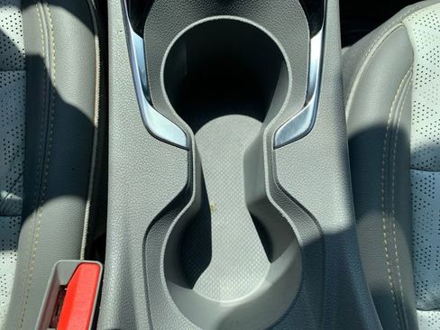 Used 2022 Chevrolet Bolt EUV Premier w/ Sun & Sound Package image 35