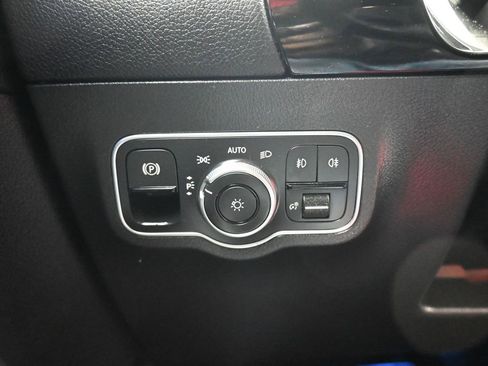 Used 2021 Mercedes-Benz GLA 250 image 29