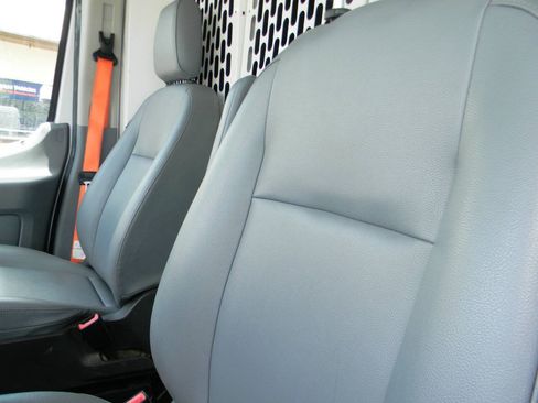 Used 2018 Ford Transit 150 148 Medium Roof RWD image 5