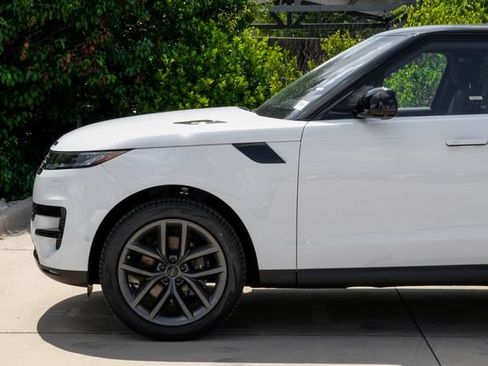 New 2026 Land Rover Range Rover Sport SE AWD/4WD image 17