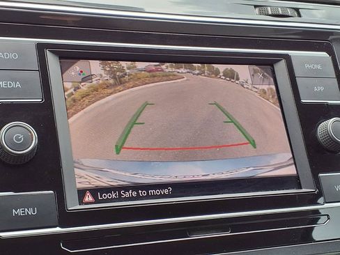 Used 2020 Volkswagen Tiguan S FWD image 24