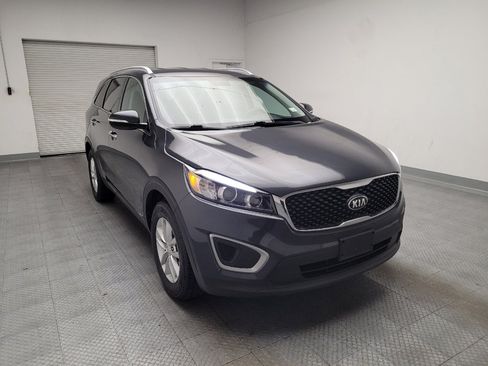 Used 2017 Kia Sorento AWD w/ LX Convenience Package image 14