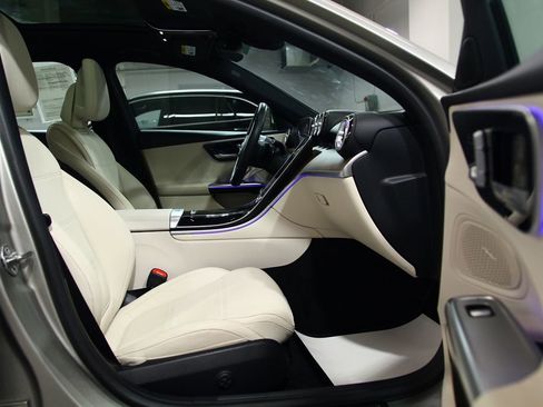 Certified 2023 Mercedes-Benz C 300 4MATIC Sedan image 20