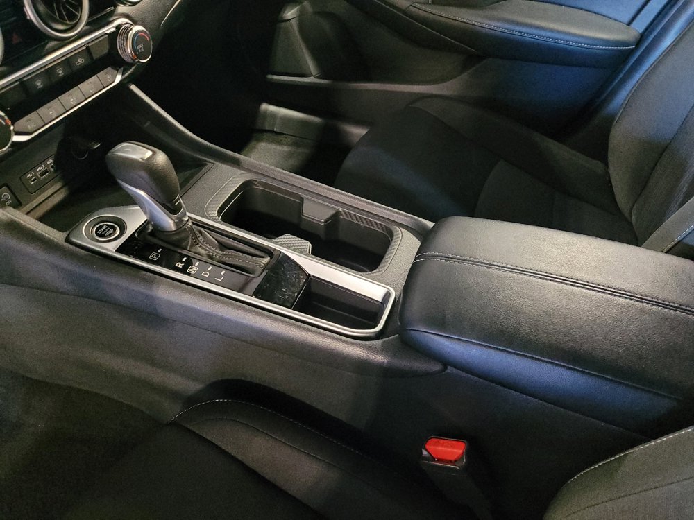 Used 2025 Nissan Sentra SV FWD image 26