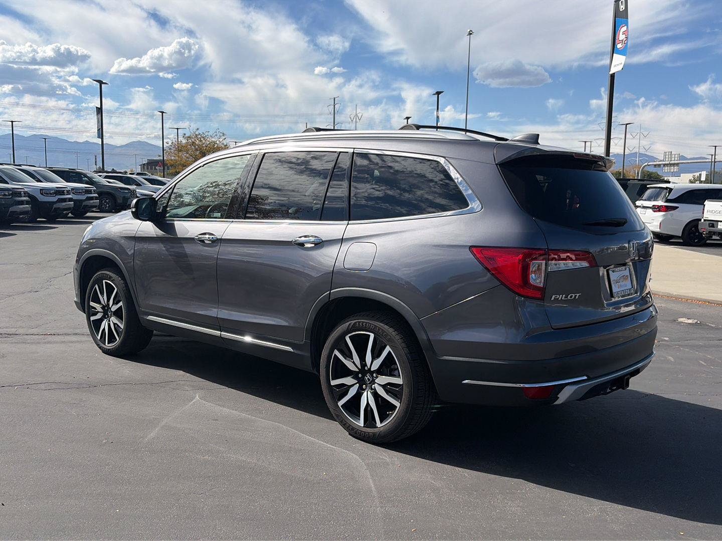 Used 2020 Honda Pilot Touring image 6
