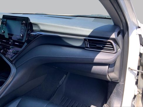 Used 2022 Toyota Camry SE FWD image 18