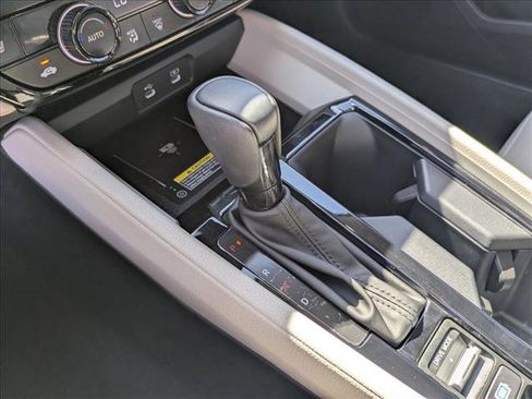 Used 2025 Honda Accord EX-L image 12