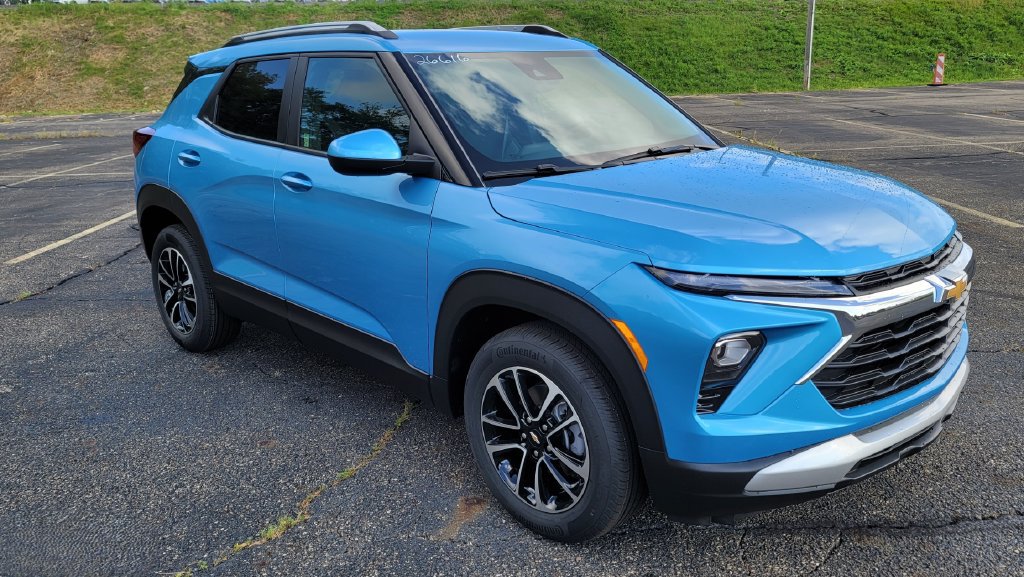 New 2026 Chevrolet TrailBlazer LT w/ LT Cold Weather Package FWD image 2