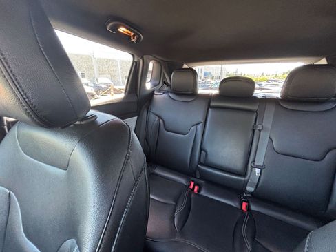Used 2025 Jeep Compass Limited AWD/4WD image 40