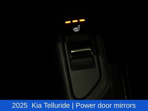 Used 2025 Kia Telluride S FWD image 23