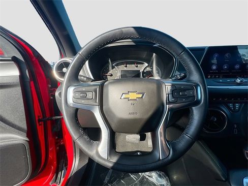 Used 2019 Chevrolet Blazer LT image 11