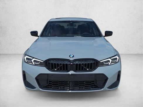 Used 2025 BMW 330i Sedan w/ M Sport Package image 2