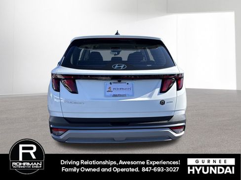 New 2026 Hyundai Tucson SE image 10