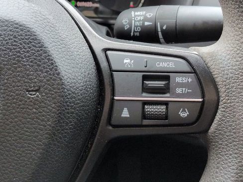 Used 2023 Honda Accord EX image 32