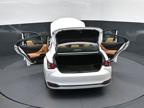 Certified 2023 Lexus ES 300h w/ Premium Package image 48