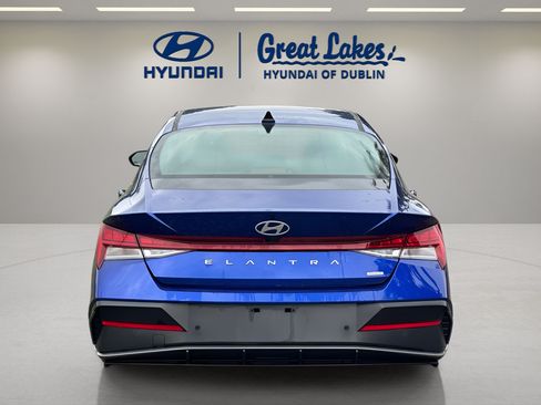 Certified 2024 Hyundai Elantra Limited FWD image 4