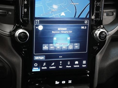 Used 2024 RAM 3500 Tradesman image 30