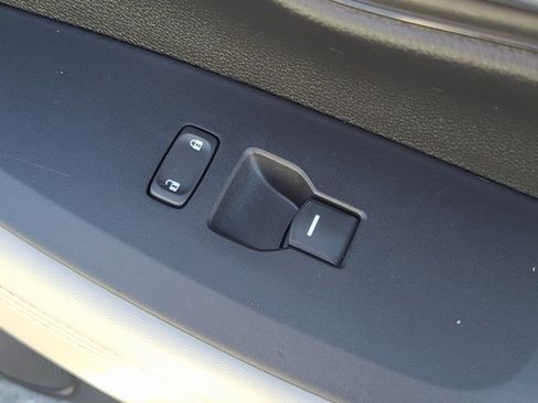 Certified 2023 Honda HR-V LX image 21