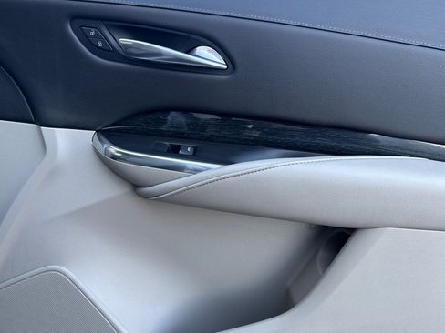 Certified 2022 Cadillac XT4 Premium Luxury w/ Enhanced Visibility Package image 19