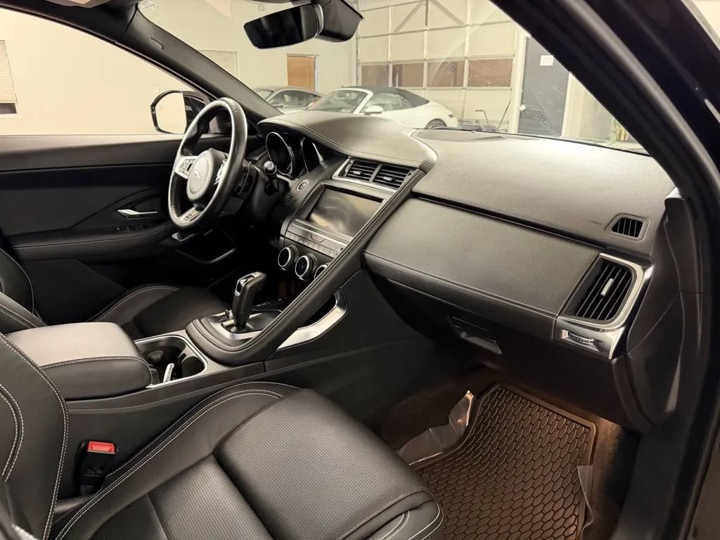 Used 2018 Jaguar E-PACE R-Dynamic S AWD/4WD image 43