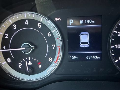 Used 2021 Hyundai Venue SEL w/ Premium Package FWD image 1