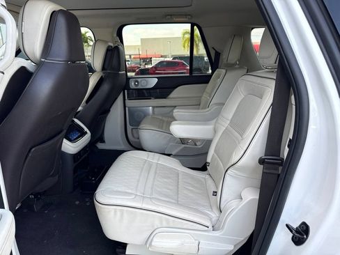 Used 2022 Lincoln Navigator L Black Label AWD/4WD image 8