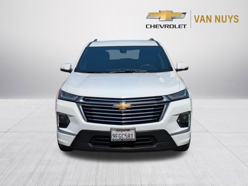 Certified 2023 Chevrolet Traverse Premier FWD image 2