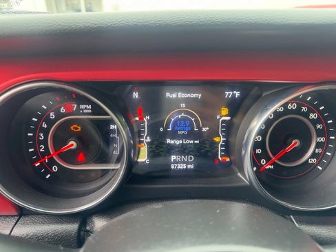 Used 2021 Jeep Wrangler Unlimited Rubicon w/ Safety Group AWD/4WD image 11