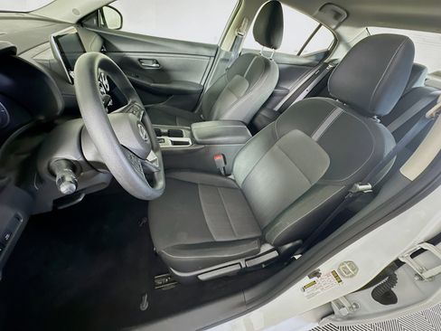 Used 2025 Nissan Sentra SV image 13