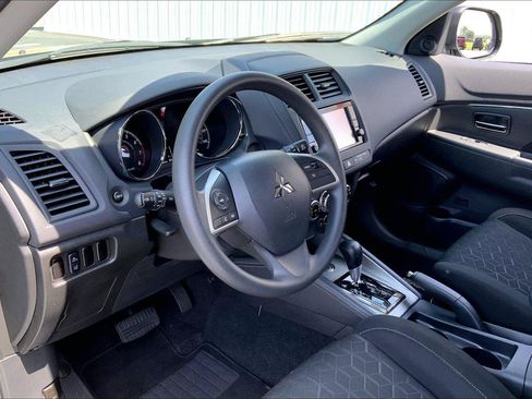 Used 2025 Mitsubishi Outlander Sport ES AWD/4WD image 11