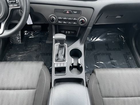 Used 2017 Kia Sportage LX image 18