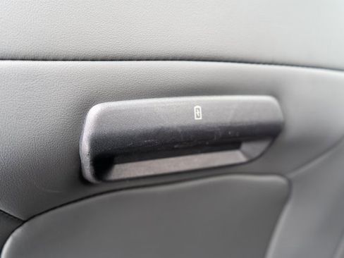 Used 2025 Ford Expedition Active image 12