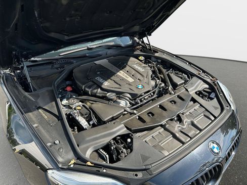 Used 2018 BMW 650i Convertible RWD image 11