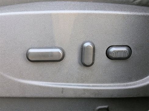 Used 2018 Ford Escape SE image 25