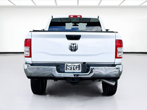 Used 2022 RAM 2500 Tradesman w/ Chrome Appearance Group image 5