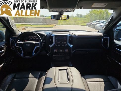 Used 2021 Chevrolet Silverado 1500 LT Trail Boss w/ Convenience Package II AWD/4WD image 19