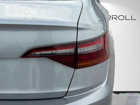 Used 2019 Volkswagen Jetta R-Line FWD image 10