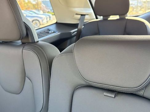 New 2026 Volvo XC90 B6 Plus w/ Protection Package Premier image 16