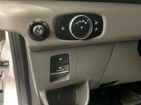 Used 2025 Ford Transit 350 XLT RWD image 8