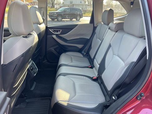 Used 2022 Subaru Forester Limited image 13