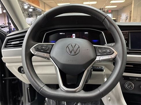 Used 2024 Volkswagen Jetta S image 5