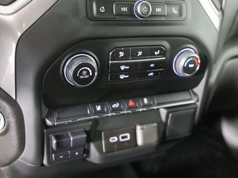 Certified 2024 Chevrolet Silverado 2500 W/T w/ WT Convenience Package image 15