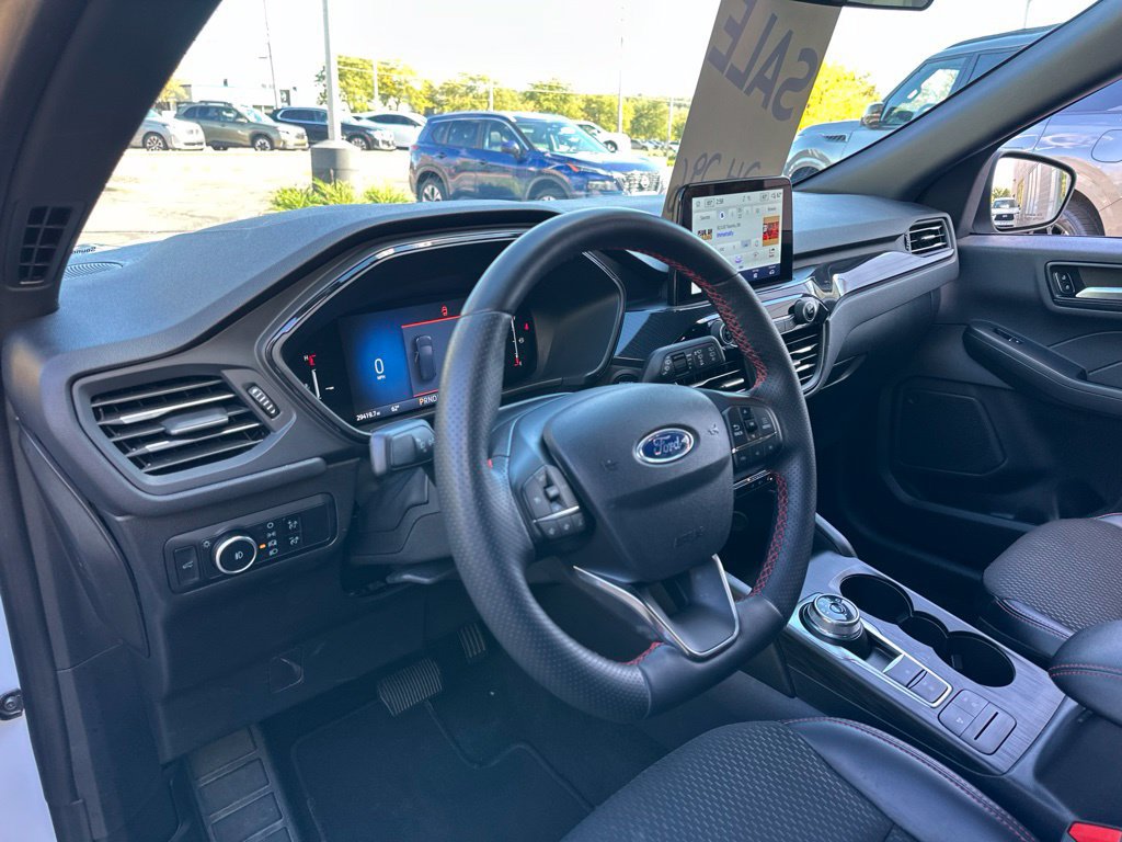 Used 2025 Ford Escape ST-Line Select AWD/4WD image 41