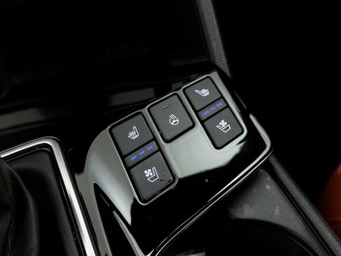 Certified 2025 Kia Sportage SX FWD image 26