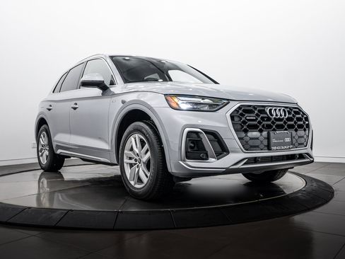 Certified 2023 Audi Q5 2.0T Premium w/ Convenience Package AWD/4WD image 1