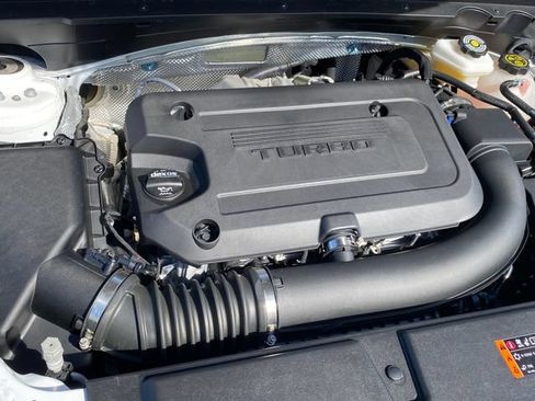 Certified 2024 Buick Envision Avenir AWD/4WD image 23