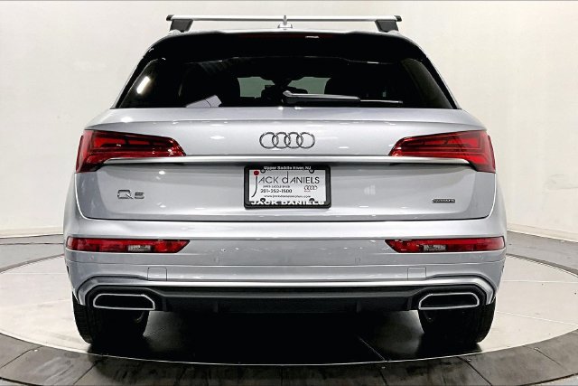 Used 2024 Audi Q5 e Premium Plus w/ Premium Plus Package AWD/4WD image 3